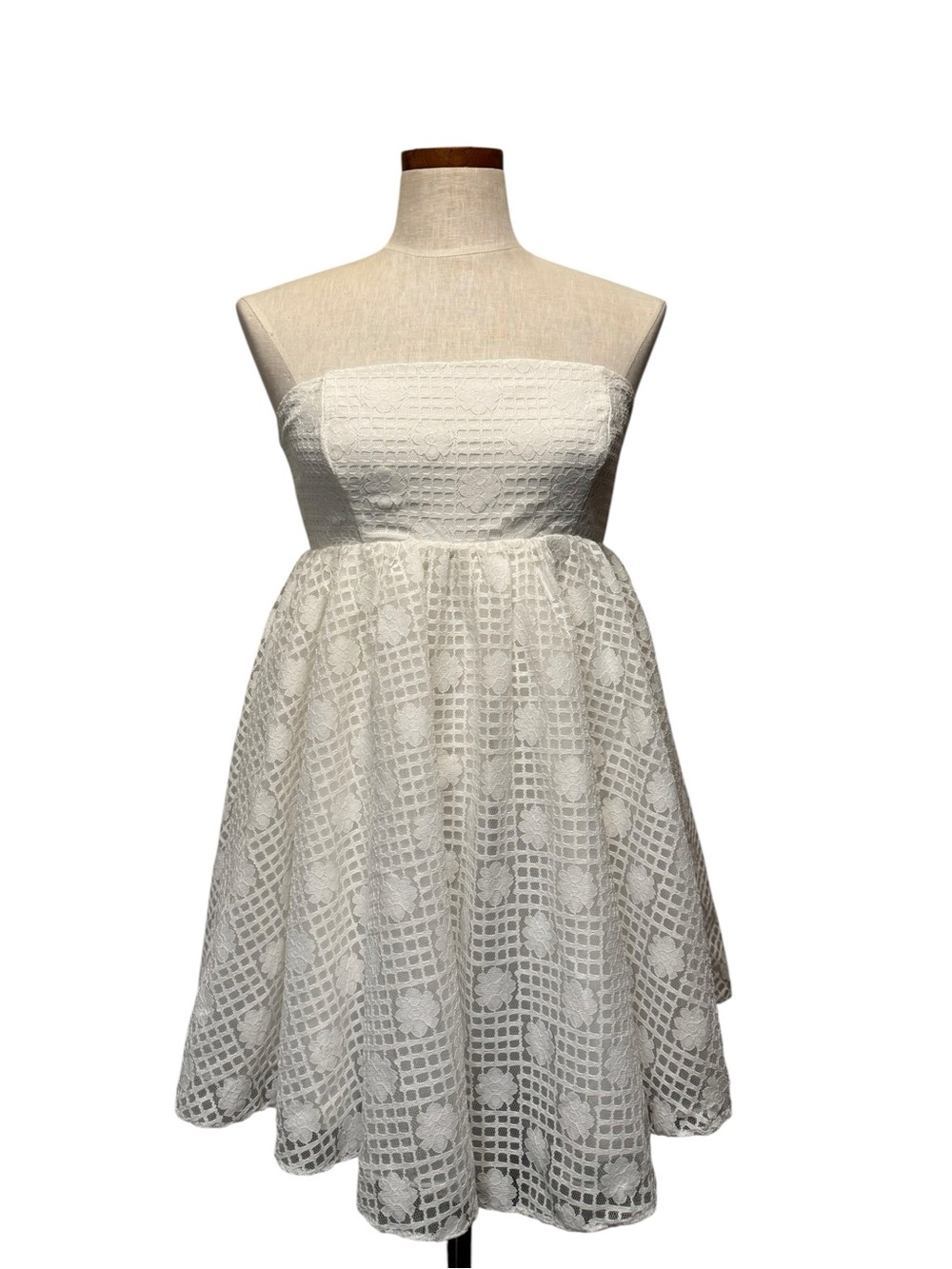 Cotton Candy LA White Strapless Lace Fit & Flare Mini Dress Size M